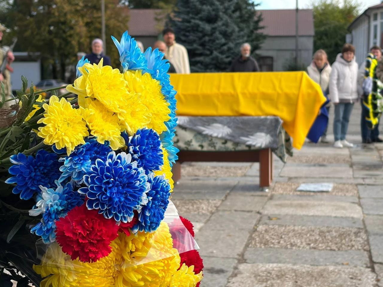 У Первомайську попрощалися із захисником України Дмитром Воротинцевим