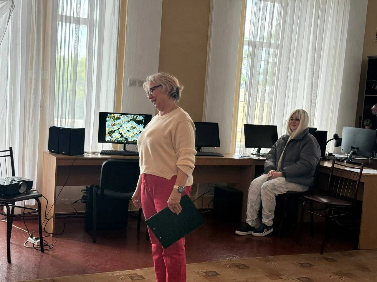 У Первомайській міській бібліотеці говорили про українське кіно та Миколу Вінграновського