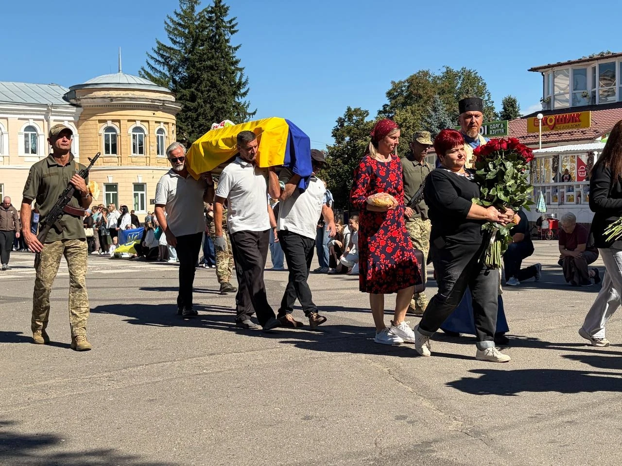 Місто попрощалося із захисником Миколою Гоцуляком