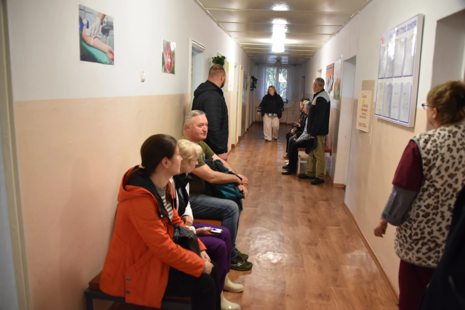 Кров потрібна, а донорів усе менше. Як у Первомайську пройшов черговий день донації. Фоторепортаж