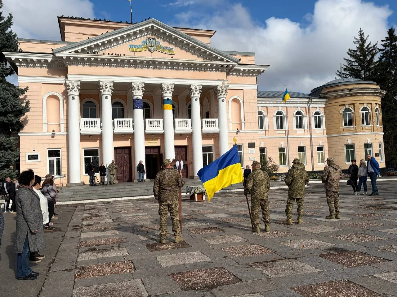 У Первомайську попрощалися із захисником України Дмитром Воротинцевим