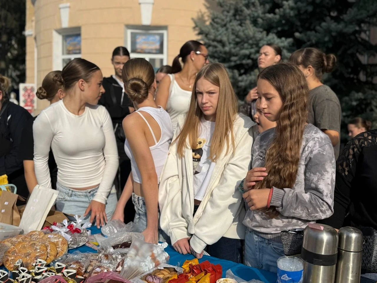 Від меду до виробів зі шкіри: чим дивував ярмарок на День Первомайська