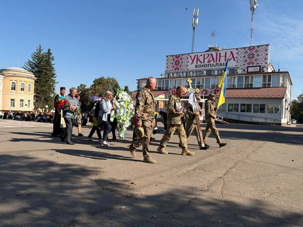 Первомайськ попрощався із захисником України Олегом Мирошниченком
