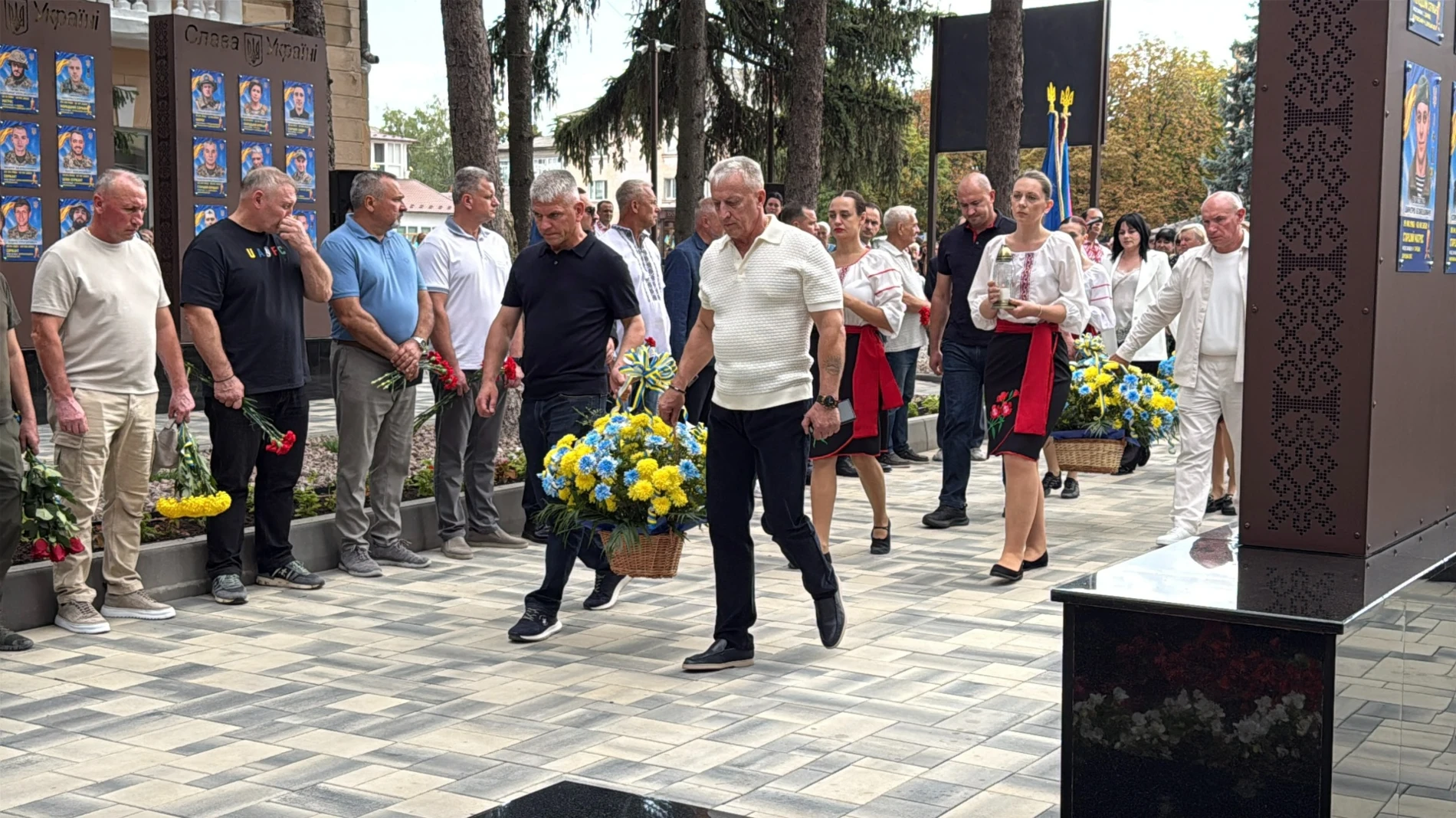 У Первомайську в День міста відбулося урочисте відкриття Алеї Слави