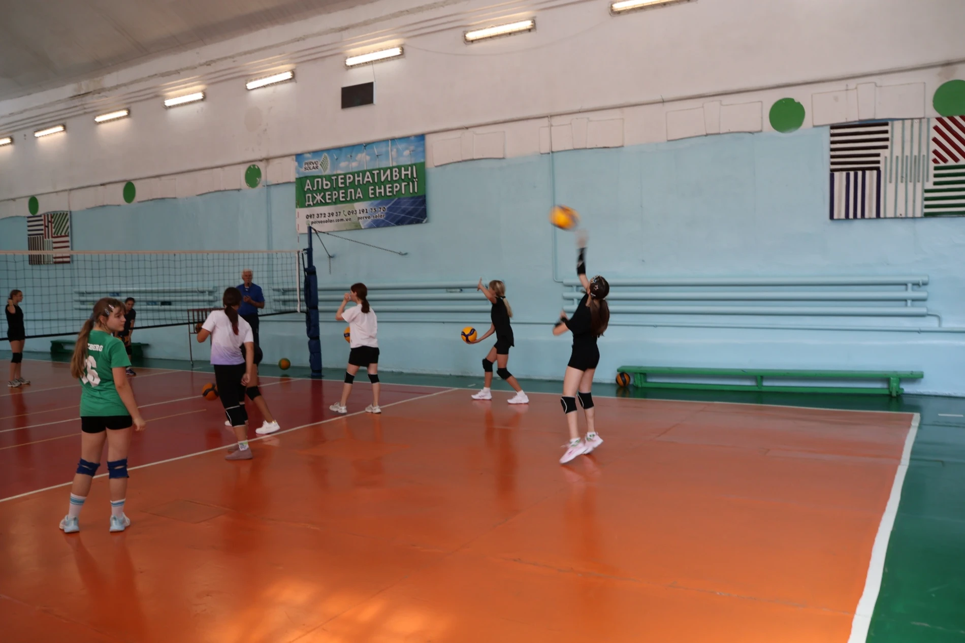 Кують чемпіонок та долають виклики: як тренується й чекає поповнення дівоча команда «Гіпаніс-ДЮСШ»