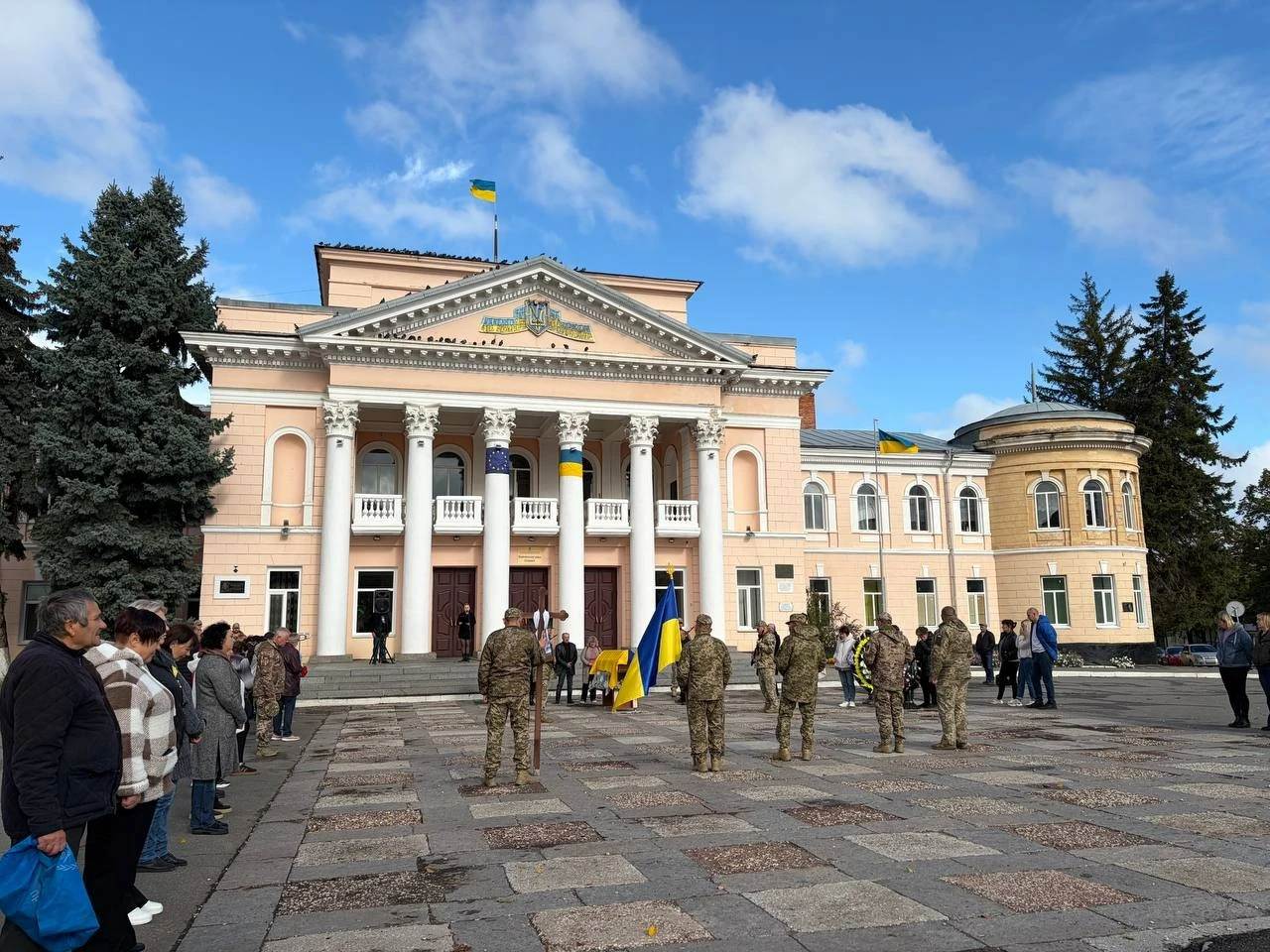 У Первомайську попрощалися із захисником України Дмитром Воротинцевим