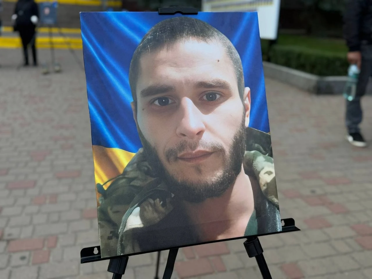 Чекати й нагадувати: у Первомайську провели акцію «Не мовчи. Полон вбиває»
