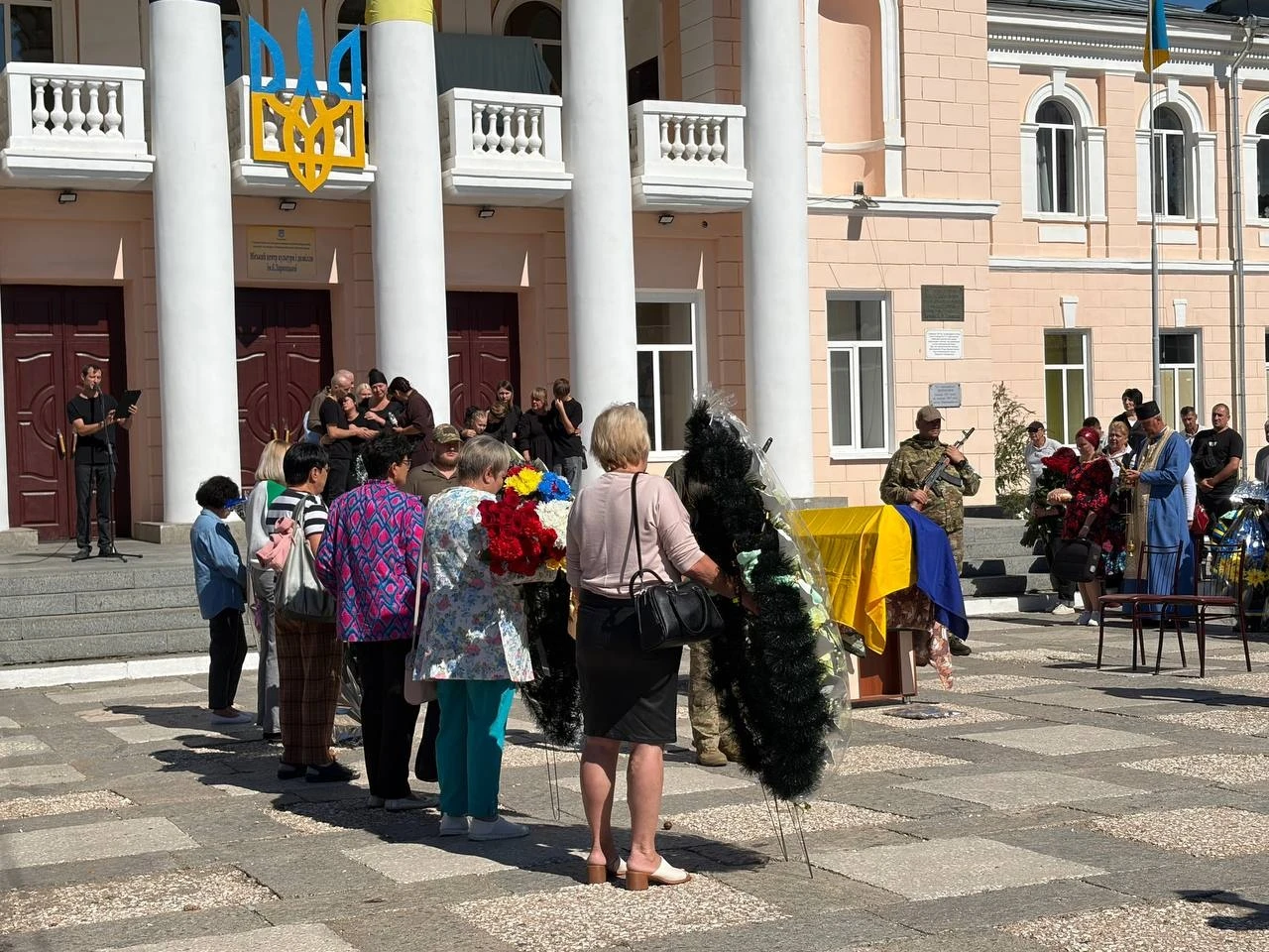 Місто попрощалося із захисником Миколою Гоцуляком