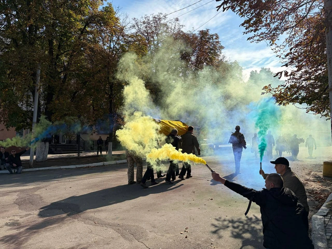Первомайськ попрощався із захисником України Олегом Мирошниченком