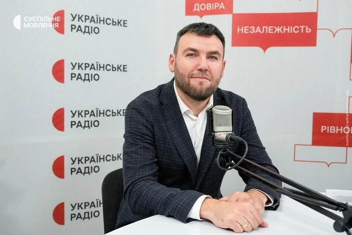 Артур Пройдаков — учитель української мови та літератури