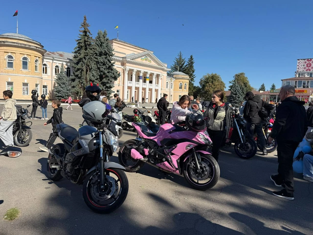 Драйв, свобода і підтримка ЗСУ: у Первомайську закрили мотосезон-2026
