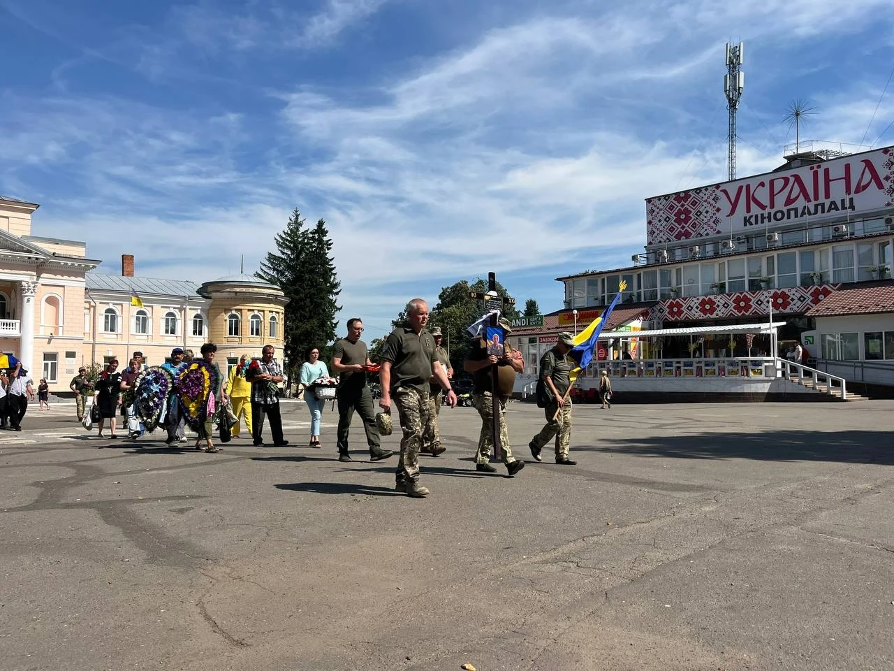 Первомайськ провів в останню путь захисника Микиту Лютенка