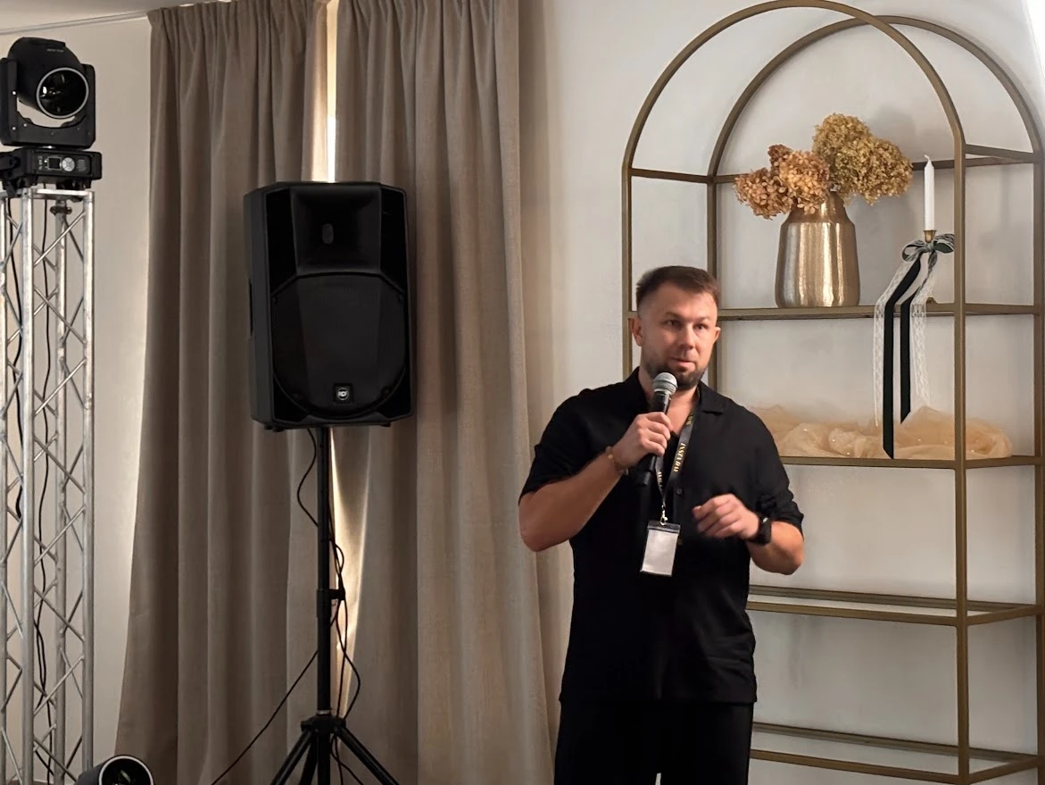 Онлайн-продажі, ШІ та допомога ЗСУ: у Первомайську відбувся третій бізнес-форум InstaDay
