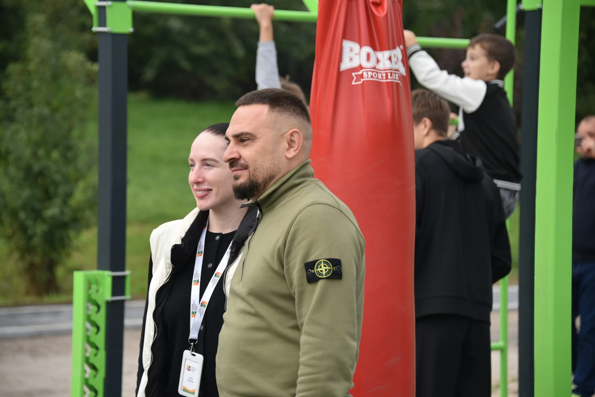 Однією спортивною локацією більше. У Первомайську відкрили тренажерний майданчик на березі Бугу