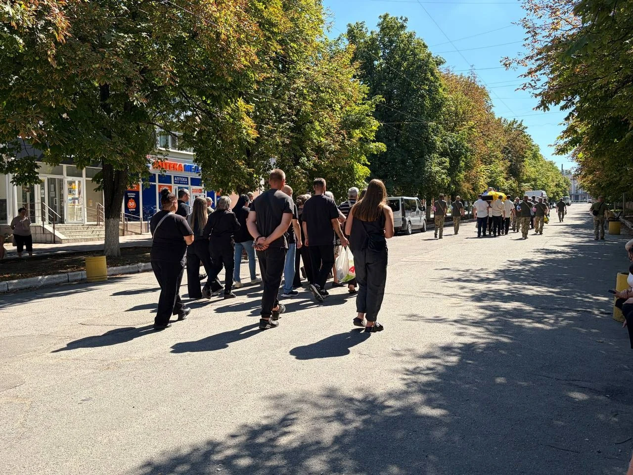 На щиті повернувся захисник Олександр Батечко: Первомайськ попрощався з воїном