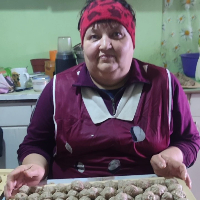 «До борщу ми додаємо любов»: як «Бандурські кухарочки» п’ятий рік готують для військових