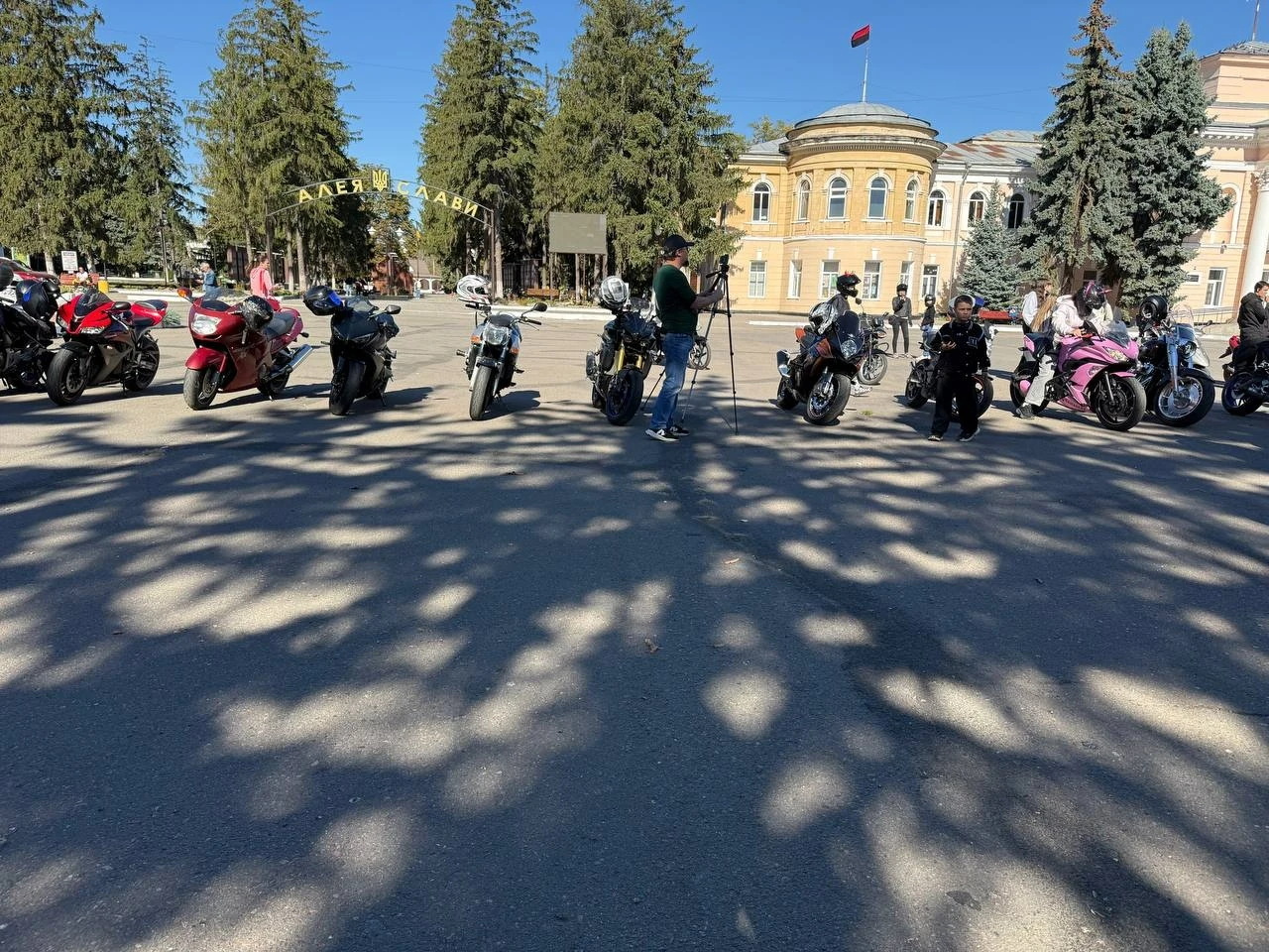 Драйв, свобода і підтримка ЗСУ: у Первомайську закрили мотосезон-2026