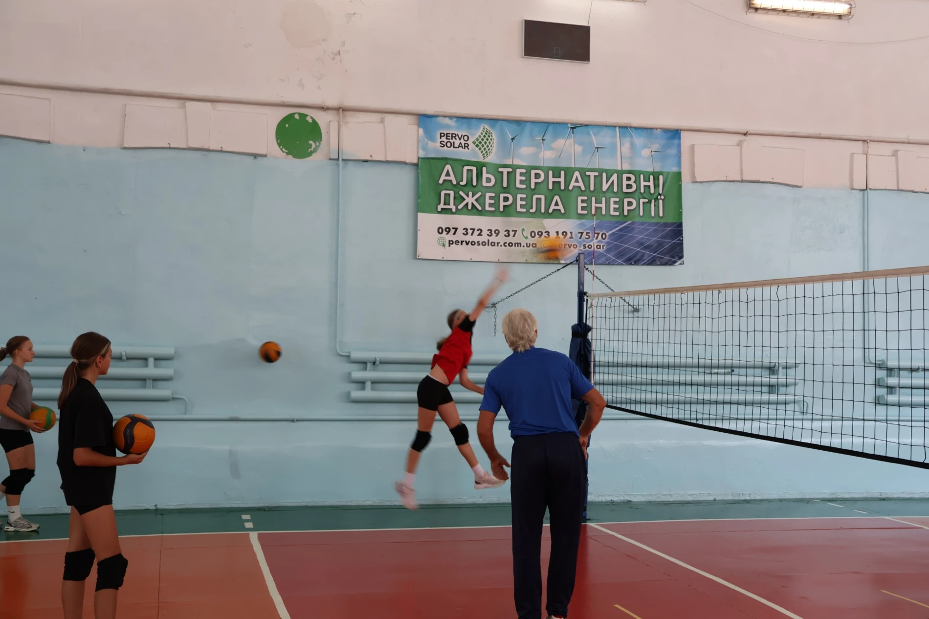 Кують чемпіонок та долають виклики: як тренується й чекає поповнення дівоча команда «Гіпаніс-ДЮСШ»