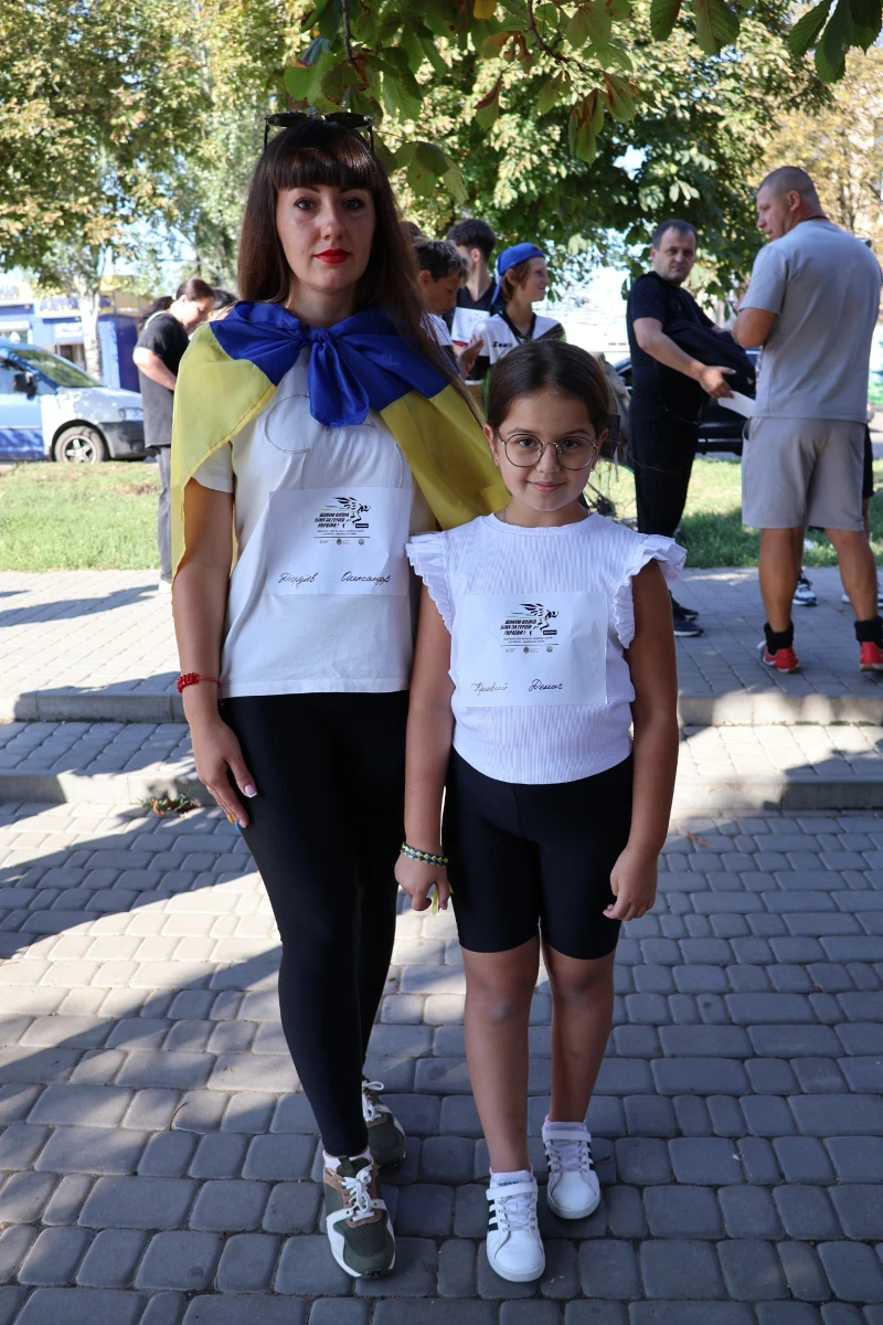 «Шаную воїнів, біжу за героїв України». У Первомайську відбувся забіг на честь полеглих захисників