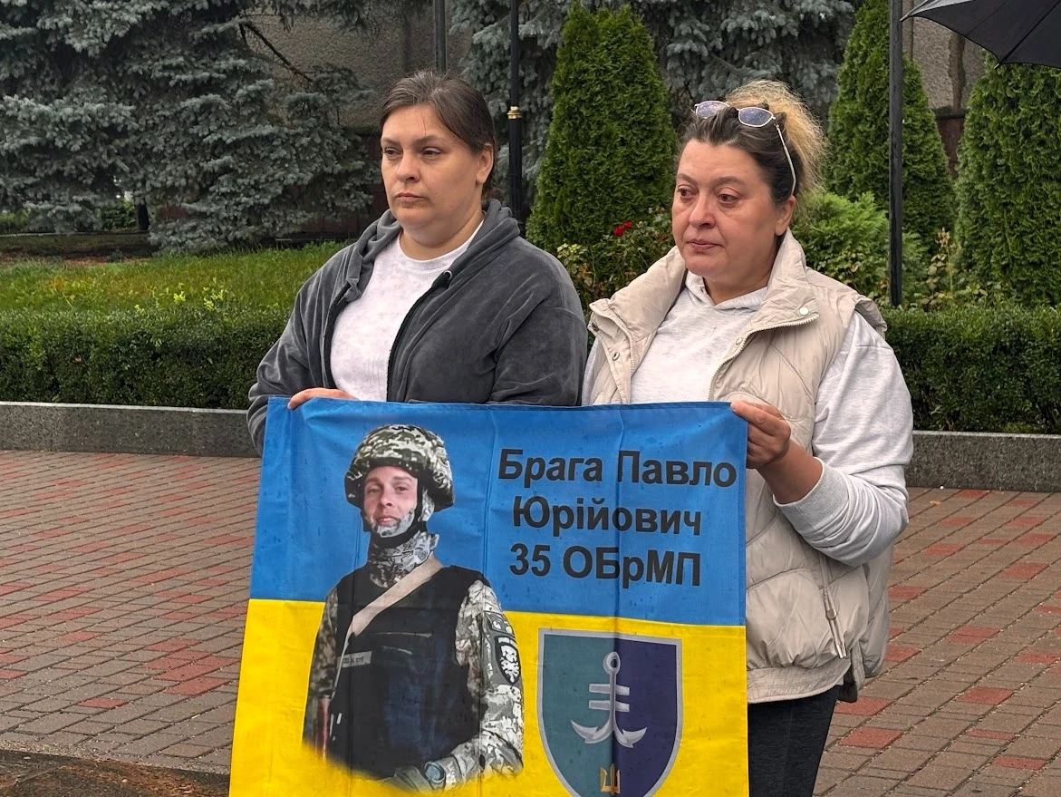 Ціна миру та спокою: у Первомайську відбулася акція «Полон вбиває. Не мовчи!»