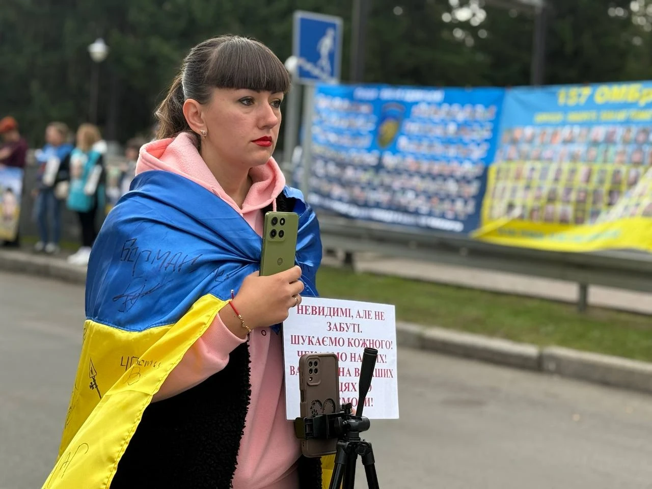 Чекати й нагадувати: у Первомайську провели акцію «Не мовчи. Полон вбиває»