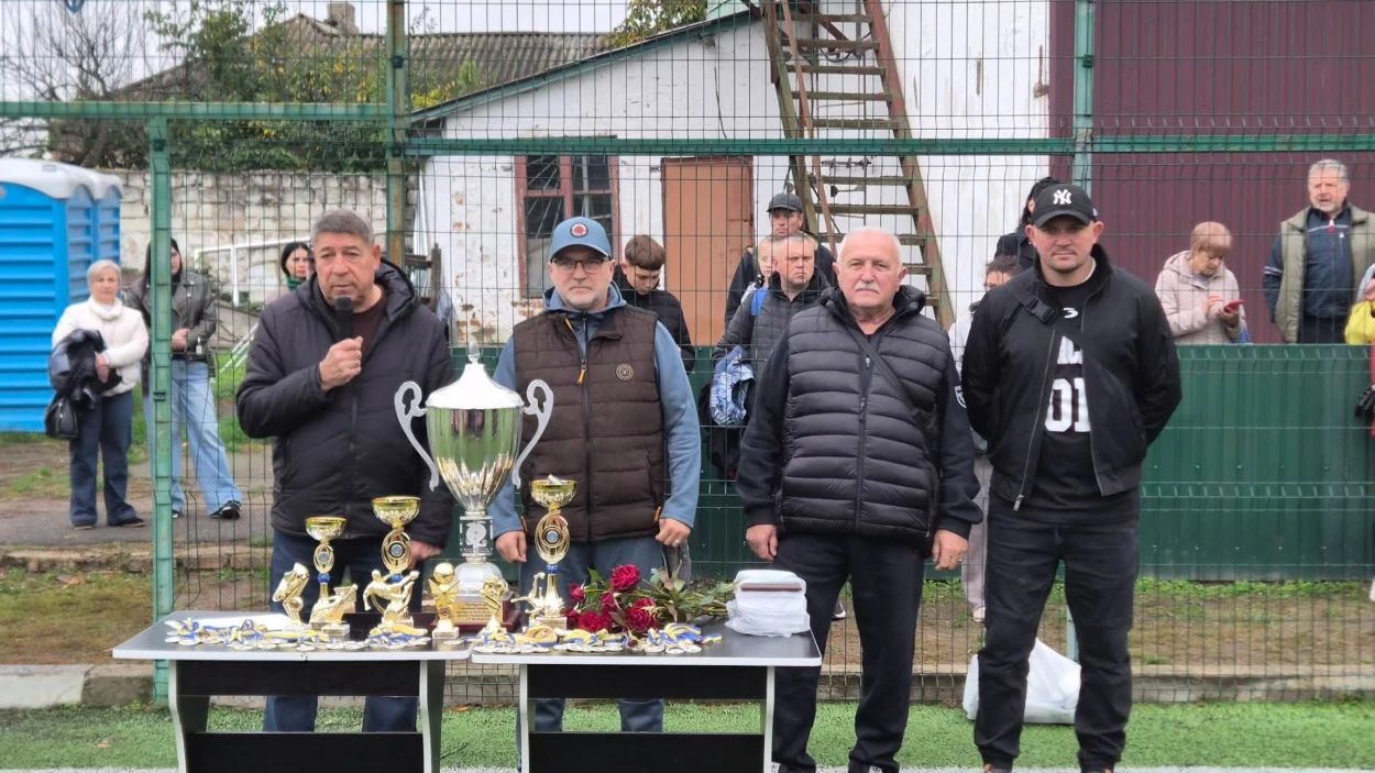 Церемонія відкриття змагань: поруч з Миколою Флакеєм очільник АФМХО Олександр Балакін.