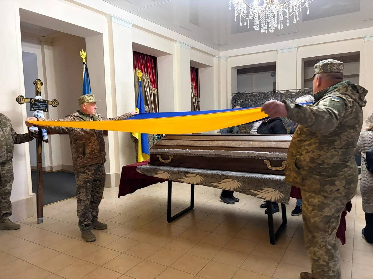 У Первомайську попрощалися із захисником України Дмитром Воротинцевим