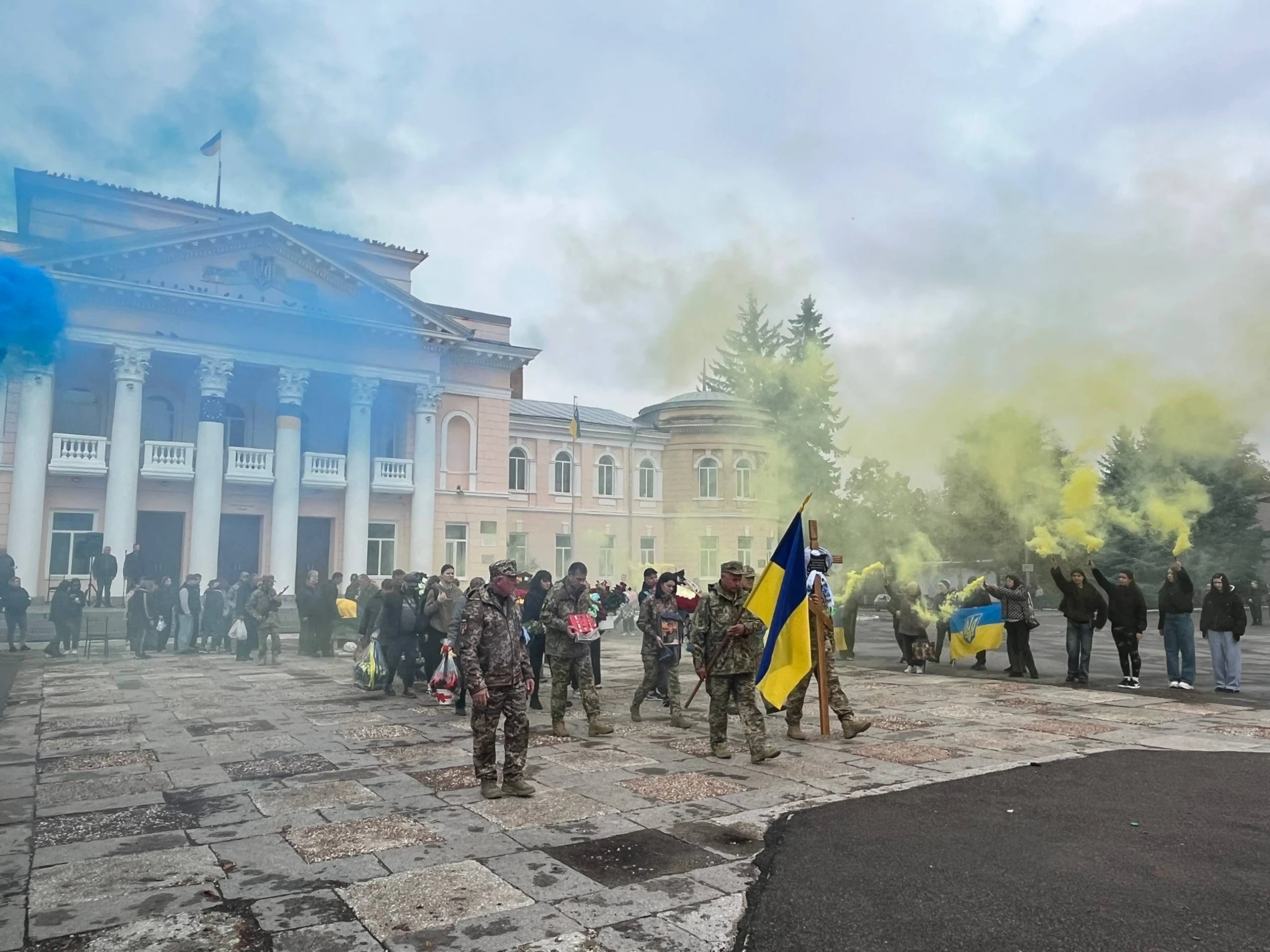 У Первомайську попрощалися зі старшим солдатом Максимом Галіакберовим