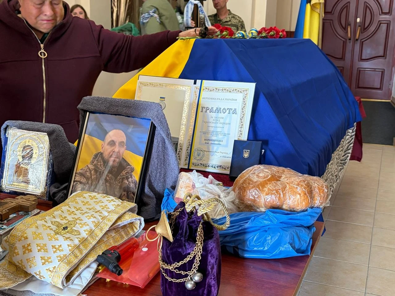 Первомайськ попрощався із захисником України Олегом Мирошниченком