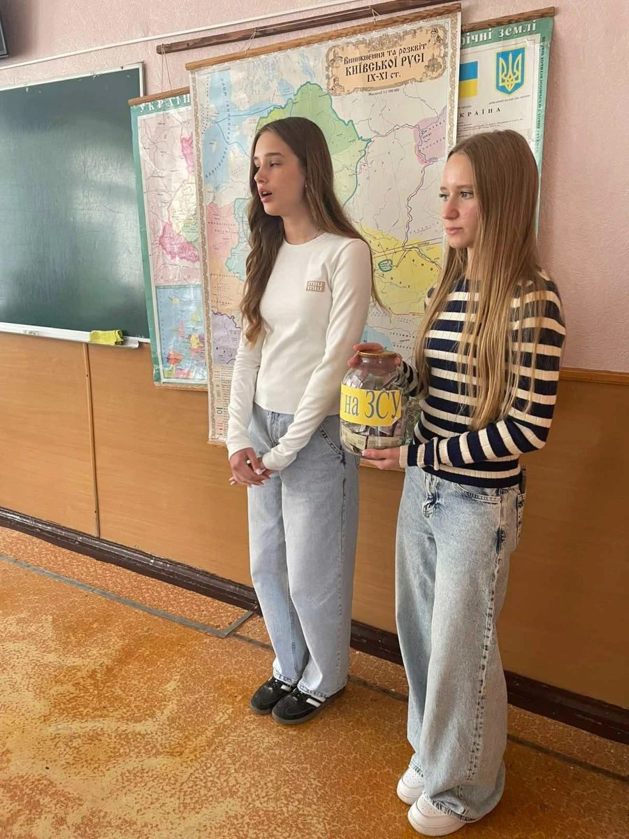 «Донат на ЗСУ»: в Первомайській гімназії №4 імені Якова Лобова зібрали 20 тисяч на «Чуйку»