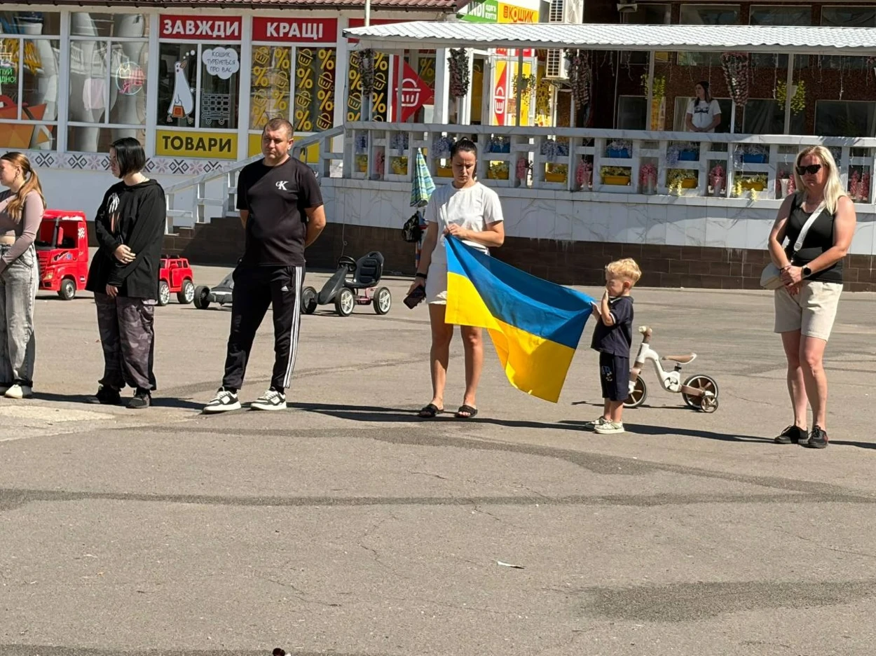 На щиті повернувся захисник Олександр Батечко: Первомайськ попрощався з воїном