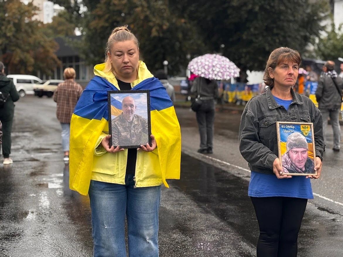 Ціна миру та спокою: у Первомайську відбулася акція «Полон вбиває. Не мовчи!»