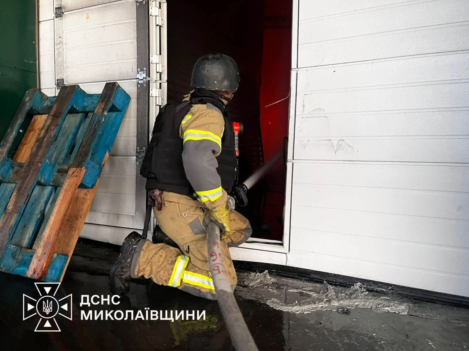 Миколаївщину атакували ракетами, КАБами та дронами: пошкоджені енергетичні й цивільні об’єкти