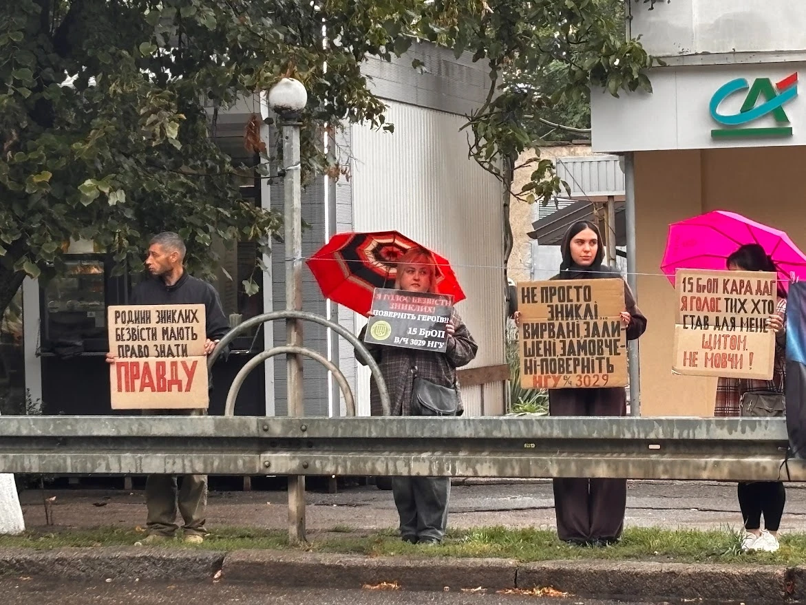 Ціна миру та спокою: у Первомайську відбулася акція «Полон вбиває. Не мовчи!»