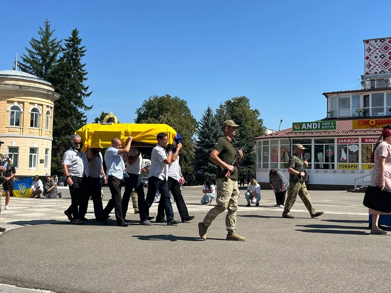 Первомайськ попрощався із захисником Русланом Чернявським