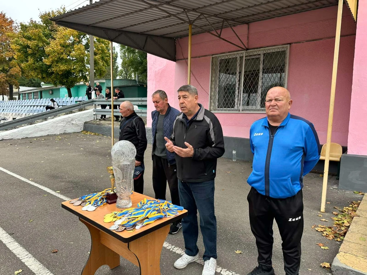 Вшанували видатного тренера: у Первомайську відбувся пам'ятний турнір із футболу серед дорослих