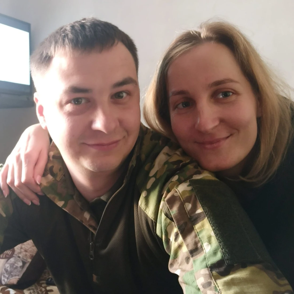 Мар’яна та Андрій Вільчинські під час служби Андрія у 80-й бригаді