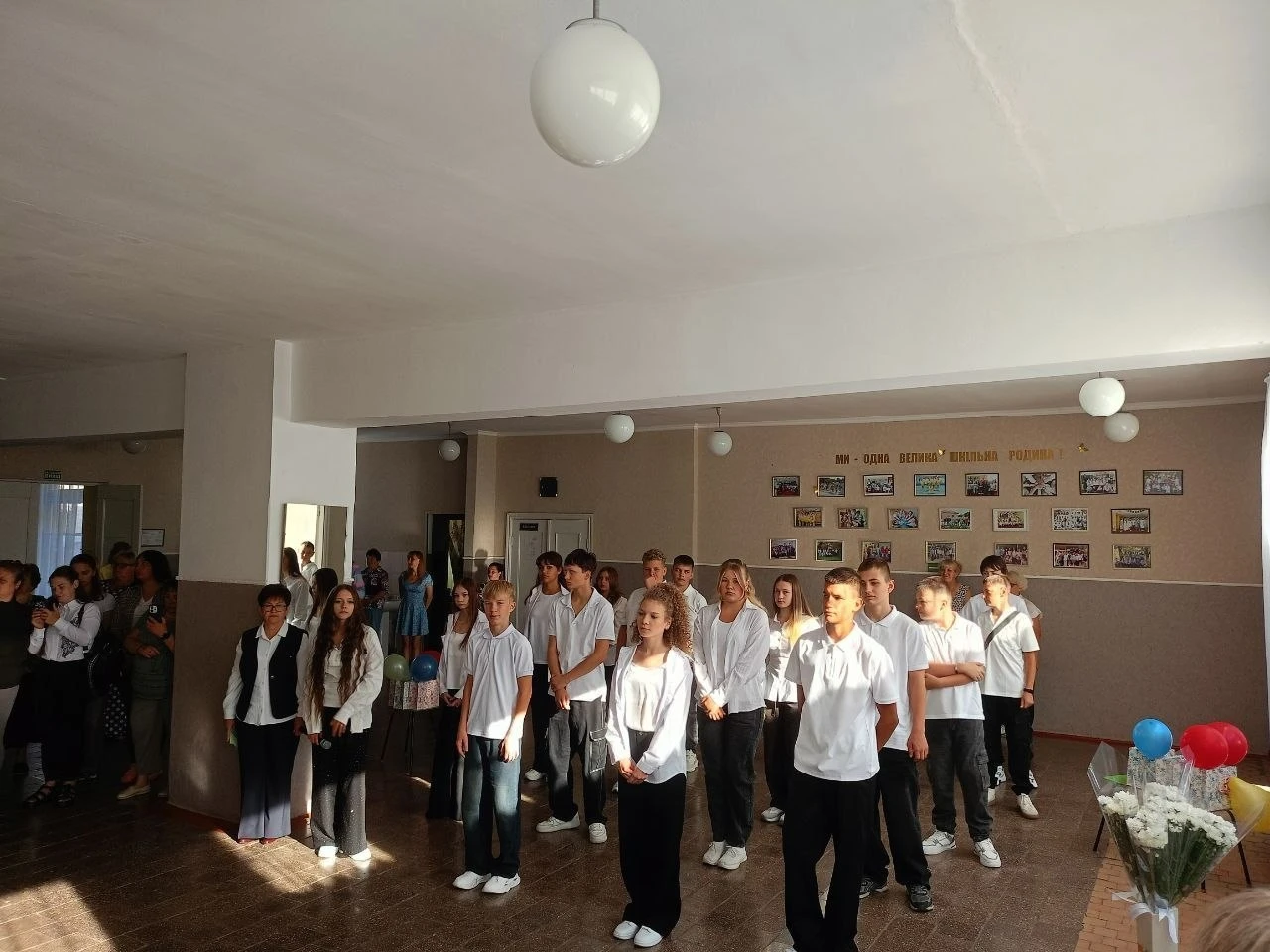 Замість букетів — допомога: як грушівські та підгороднянські школярі донатять військовим