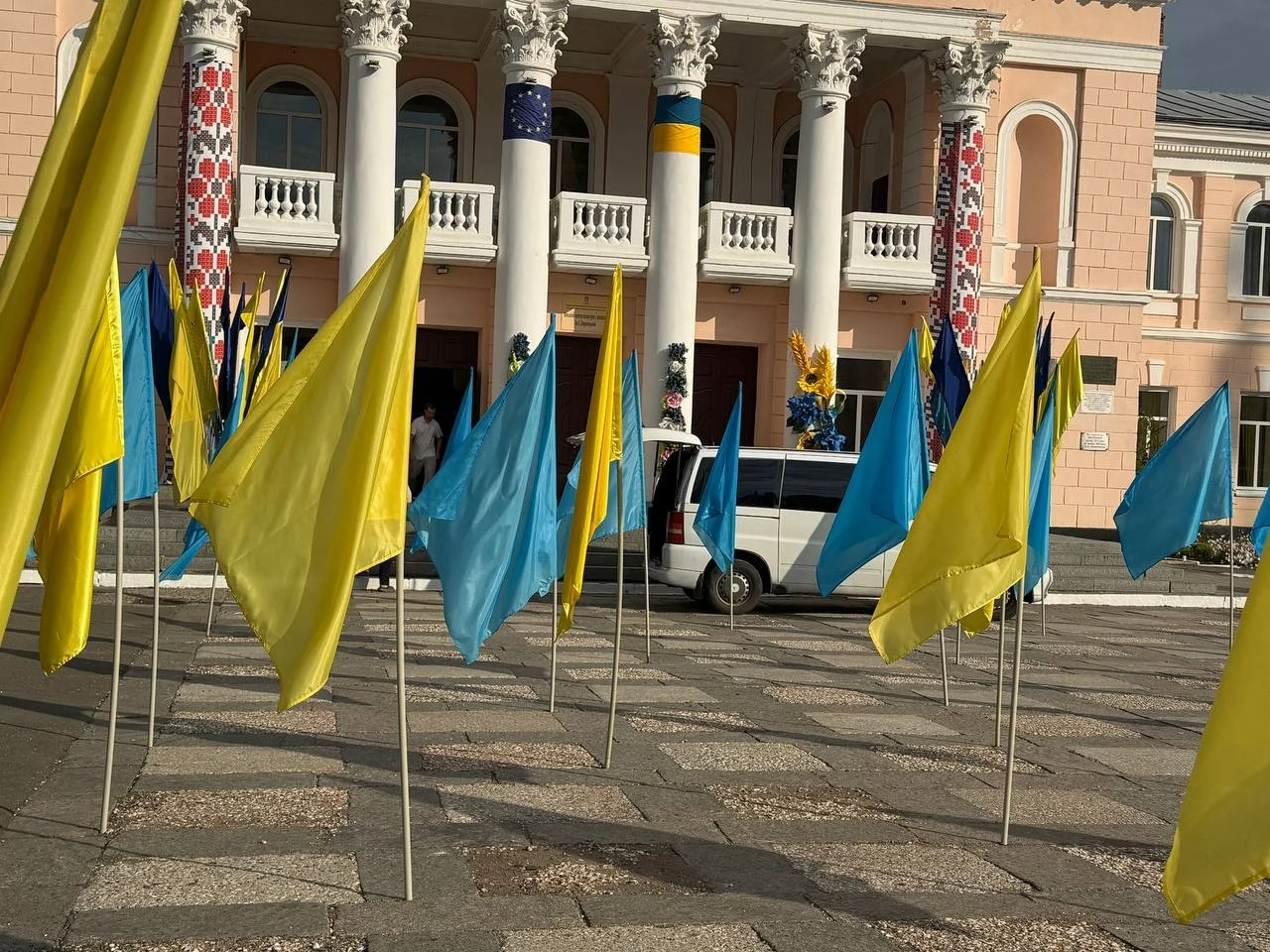 Від меду до виробів зі шкіри: чим дивував ярмарок на День Первомайська
