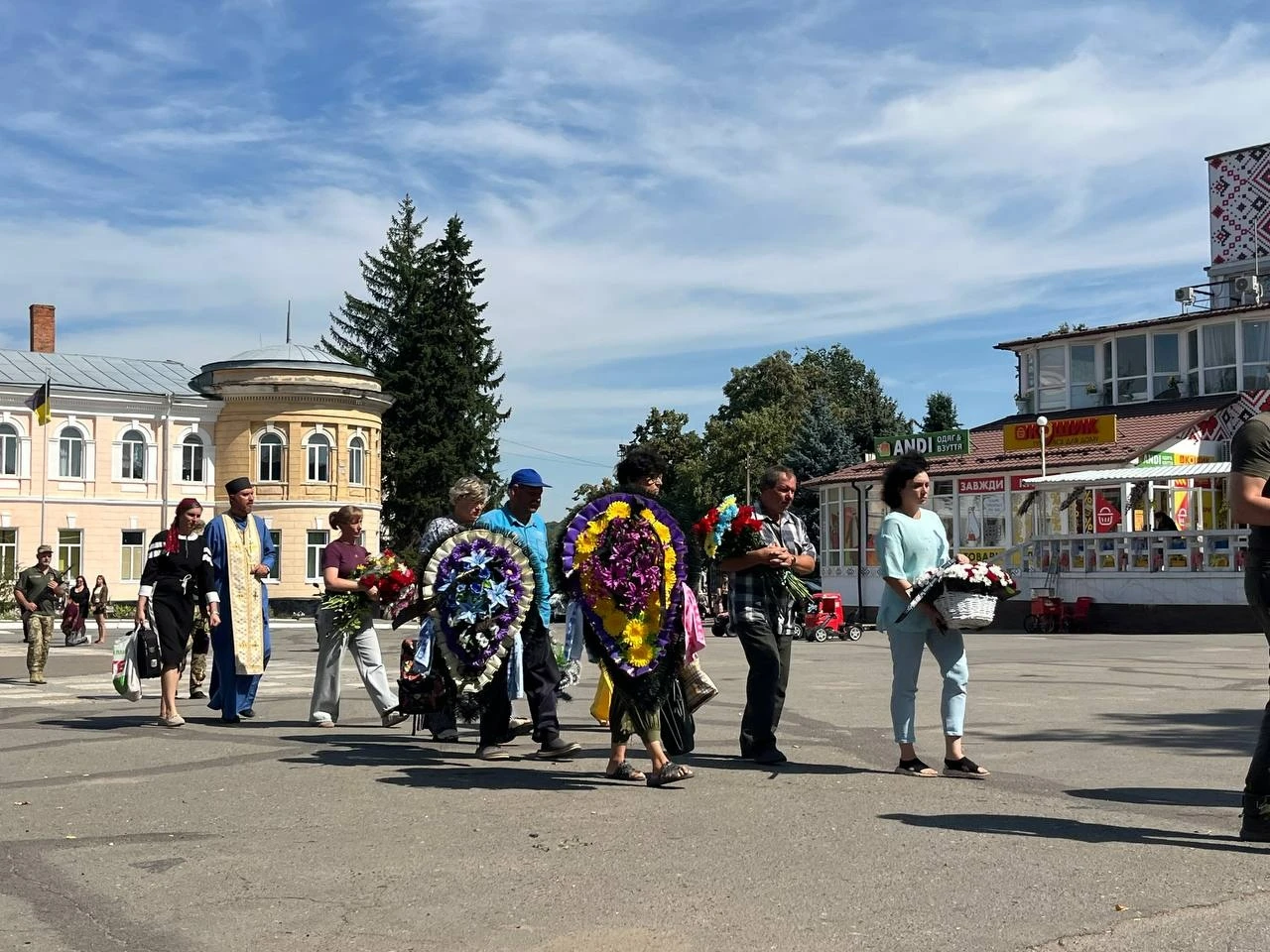 Первомайськ провів в останню путь захисника Микиту Лютенка