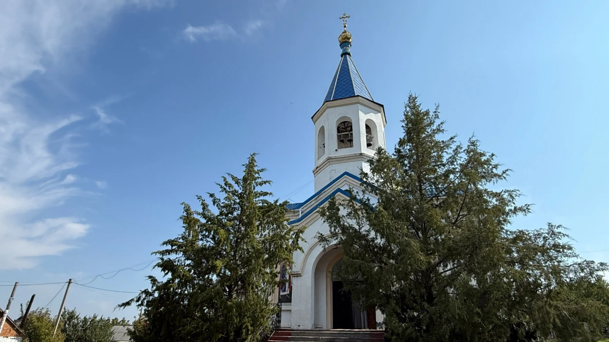 «Ми вирішили йти своїм шляхом»: настоятель храму на Скалі у Первомайську про перехід громади до ПЦУ