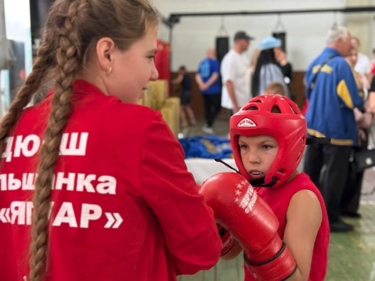 Футбол на полі, веслування на Бузі, єдиноборці у спорткомплексі: Фестиваль спорту у Первомайську