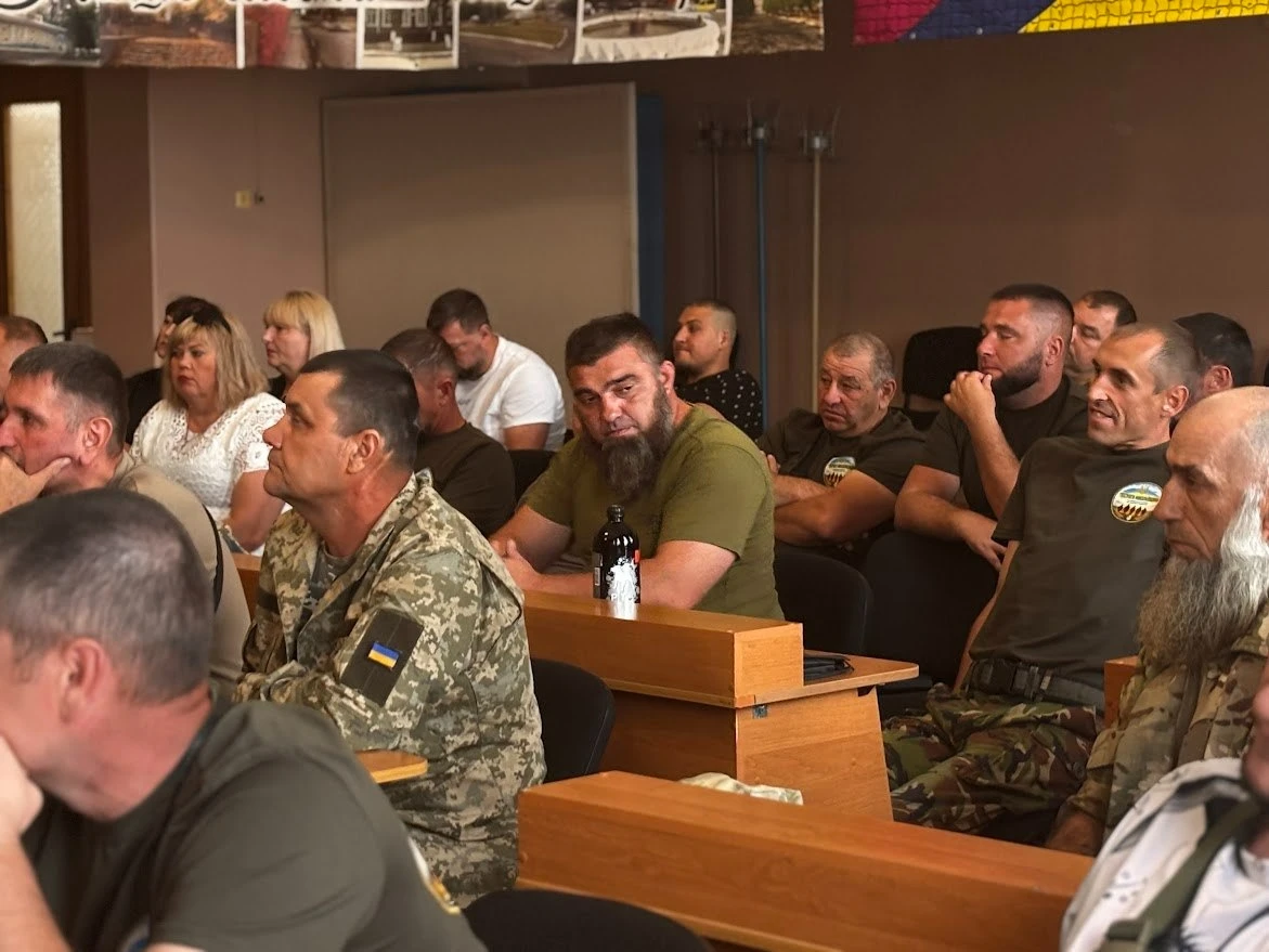 «Ми не маємо бігати по кабінетах»: ветерани Первомайська створили власну організацію