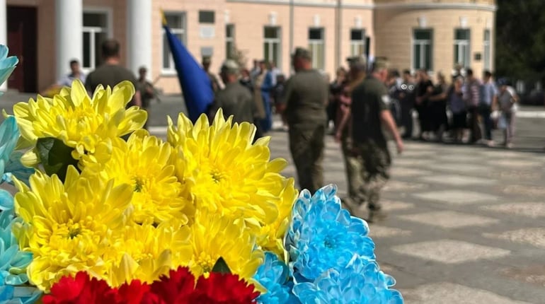 Первомайськ провів в останню путь захисника Микиту Лютенка