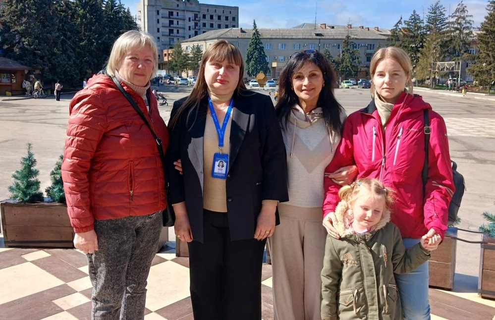 10 квітня