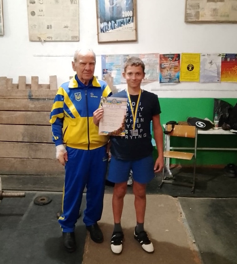 важка атлетика у Первомайську