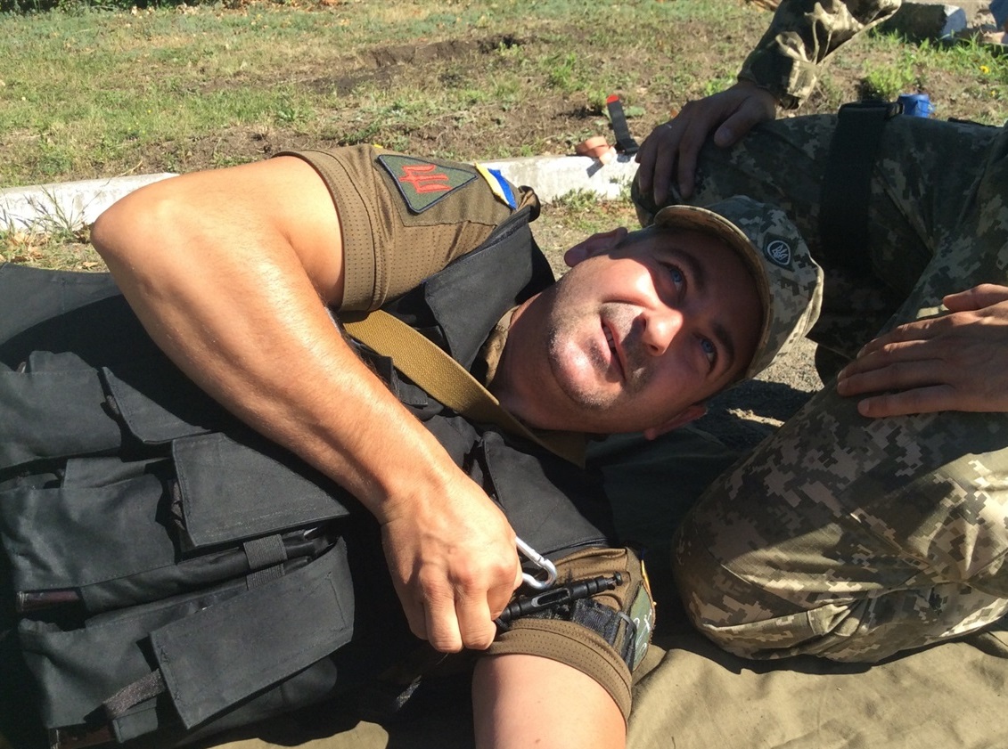 знімок з практичного заняття з медичної підготовки на базі бригади