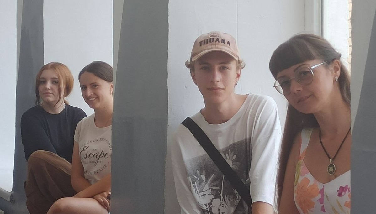 Олена Пак та її однодумці