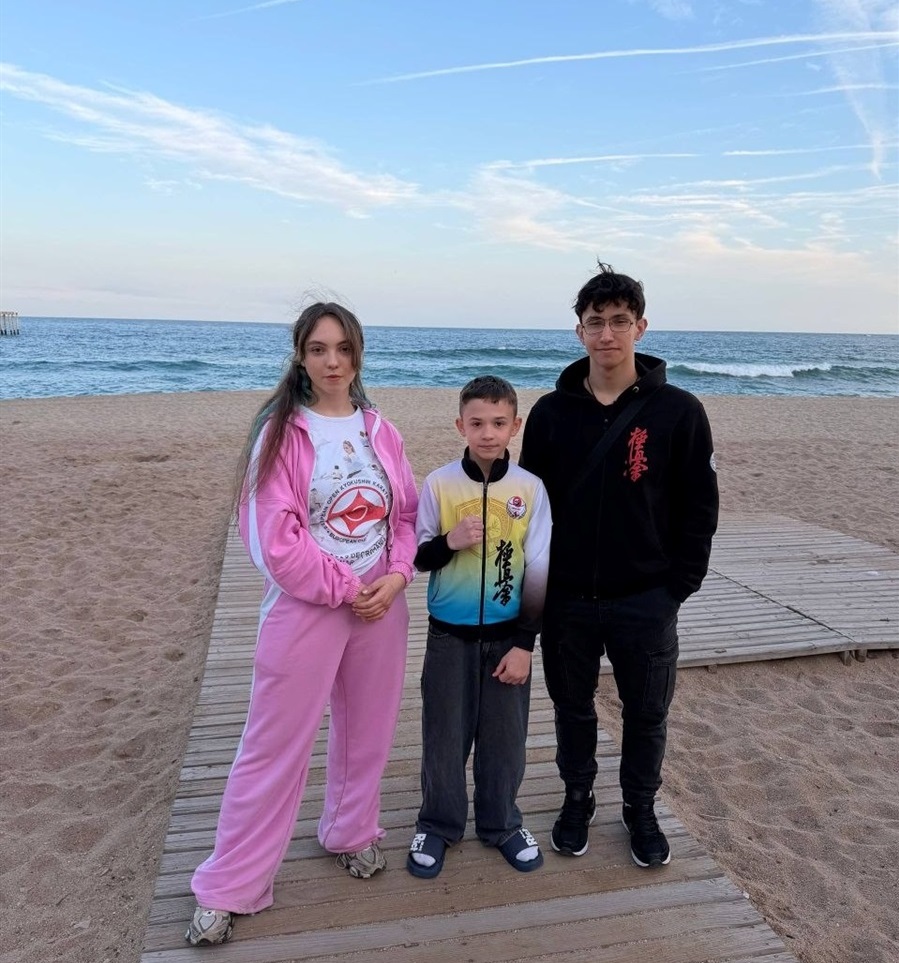 Первомайські каратисти поблизу Барселони, Іспанія