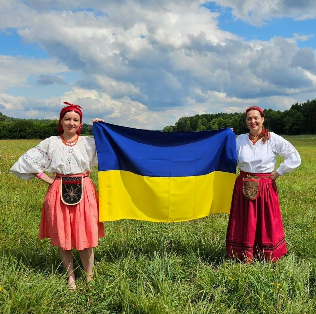 Солістки гурту «Гуляйгород».Зліва направо Анастасія Філатова та Ірина Барамба